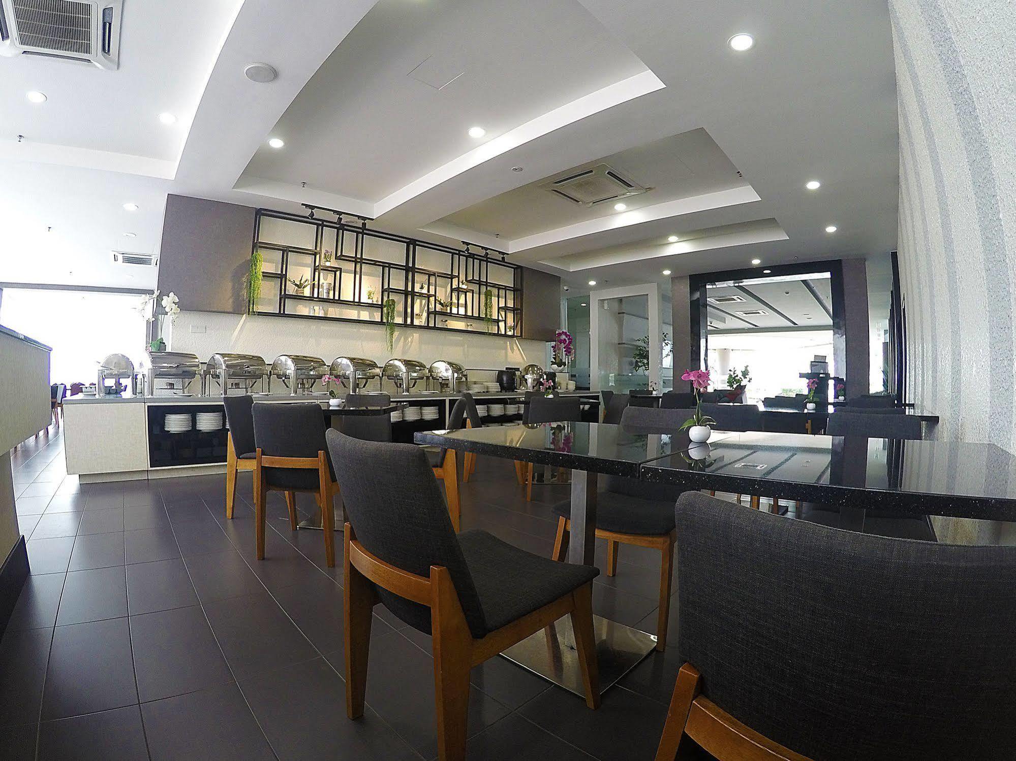 Amansari Hotel Nusajaya Nusajaya  Esterno foto